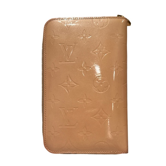 LOUIS VUITTON Vernis Zip Around Wallet - Picture 3 of 12